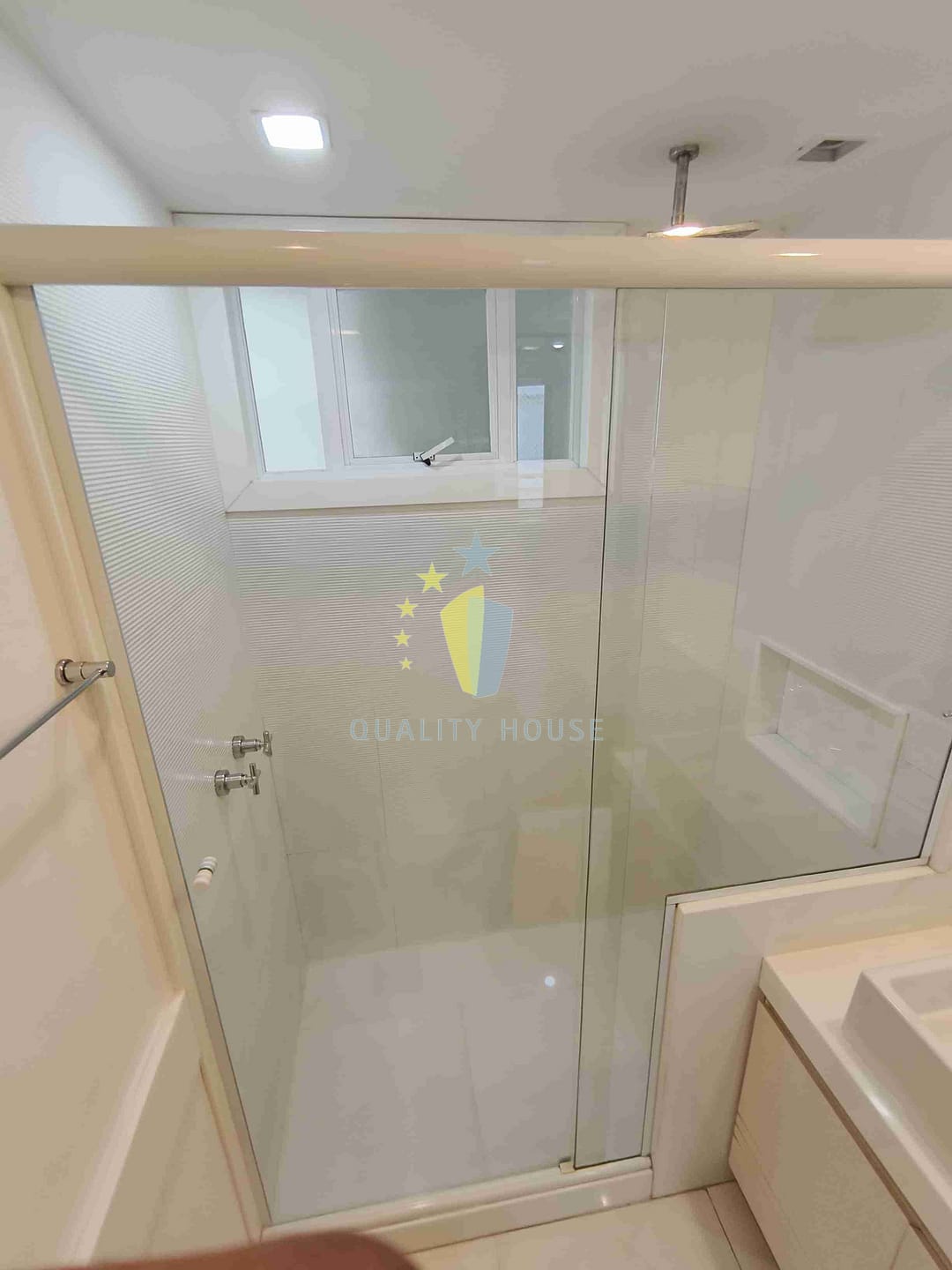 Apartamento para alugar com 2 quartos, 116m² - Foto 22