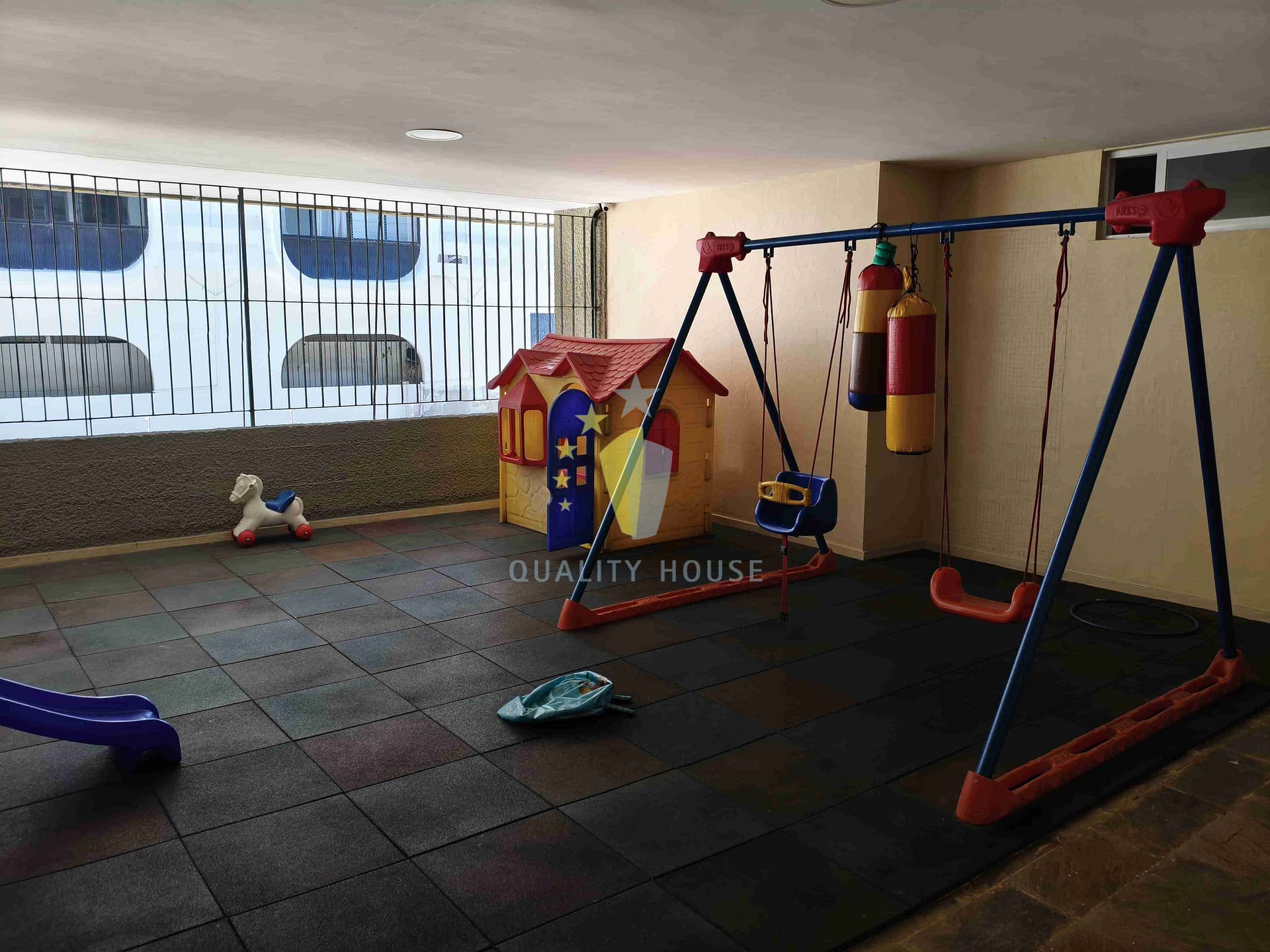 Apartamento para alugar com 2 quartos, 116m² - Foto 37