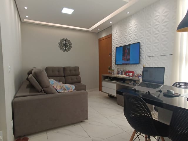 Apartamento 2 quartos e 1 banheiro, à venda, no bairro Chácaras Reunidas Santa Terezinha em Contagem