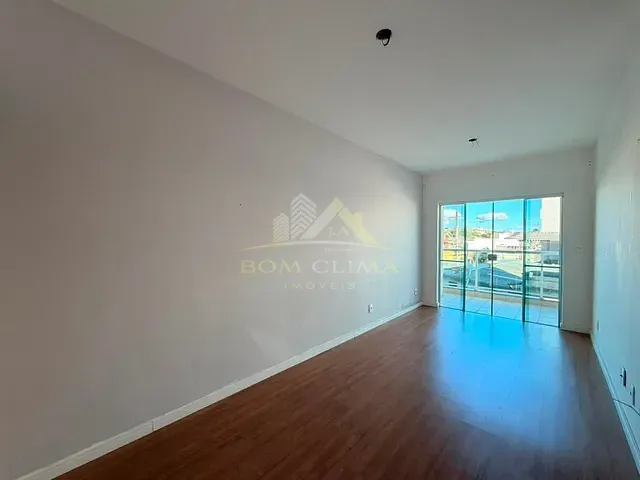 Apartamento 2 quartos e 1 banheiro, à venda, no bairro Bairu em Juiz de Fora