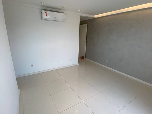 Apartamento com 157m² 3 quartos e 2 banheiros, à venda, no bairro Parque Turf Club em Campos dos Goytacazes