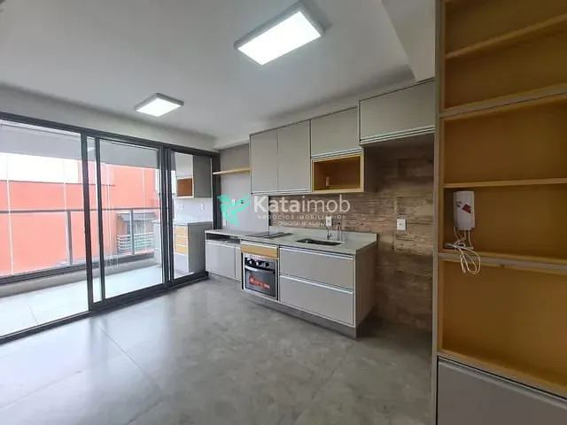 Apartamento 1 quarto e 1 banheiro, à venda ou para alugar, no bairro Vila Monte Alegre em São Paulo
