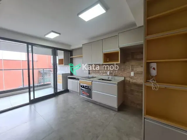 Apartamento 1 quarto e 1 banheiro, à venda ou para alugar, no bairro Vila Monte Alegre em São Paulo