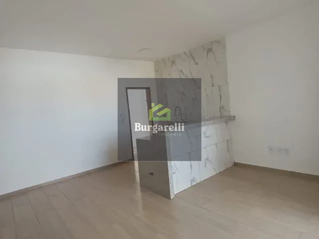 Apartamento 3 quartos e 1 banheiro, para alugar, no bairro Residencial Sant'ana I em Lavras