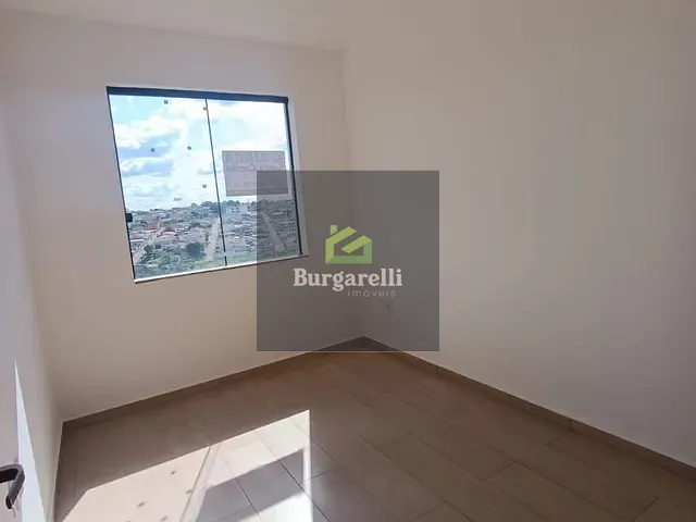 Apartamento 3 quartos e 1 banheiro, para alugar, no bairro Residencial Sant'ana I em Lavras