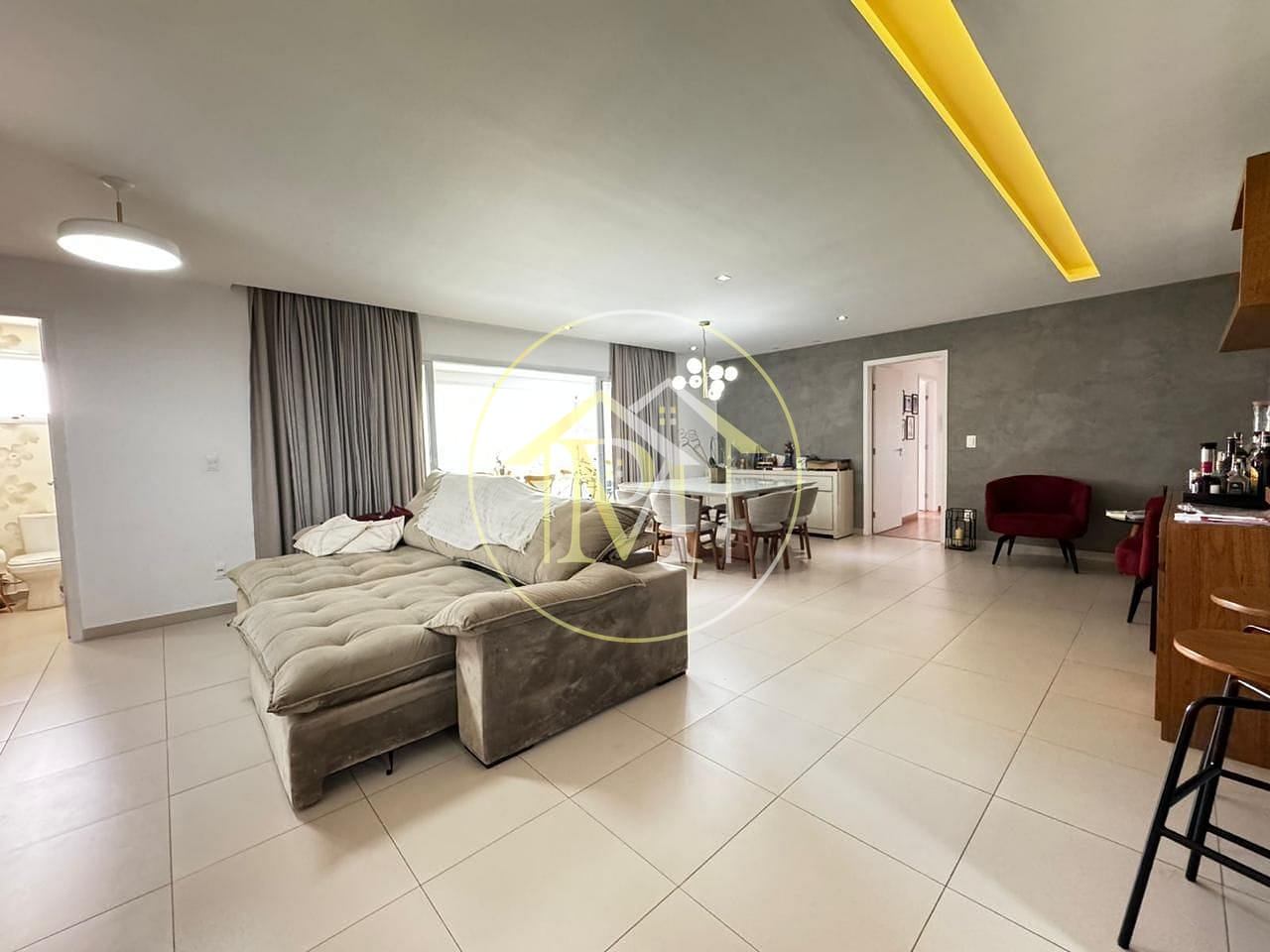 Apartamento à venda com 3 quartos, 152m² - Foto 2