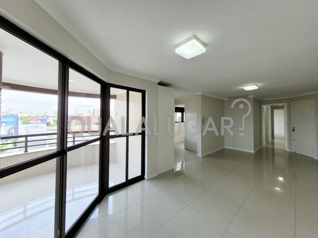 Apartamento 2 quartos e 2 banheiros, para alugar, no bairro Aeroporto em Tubarão