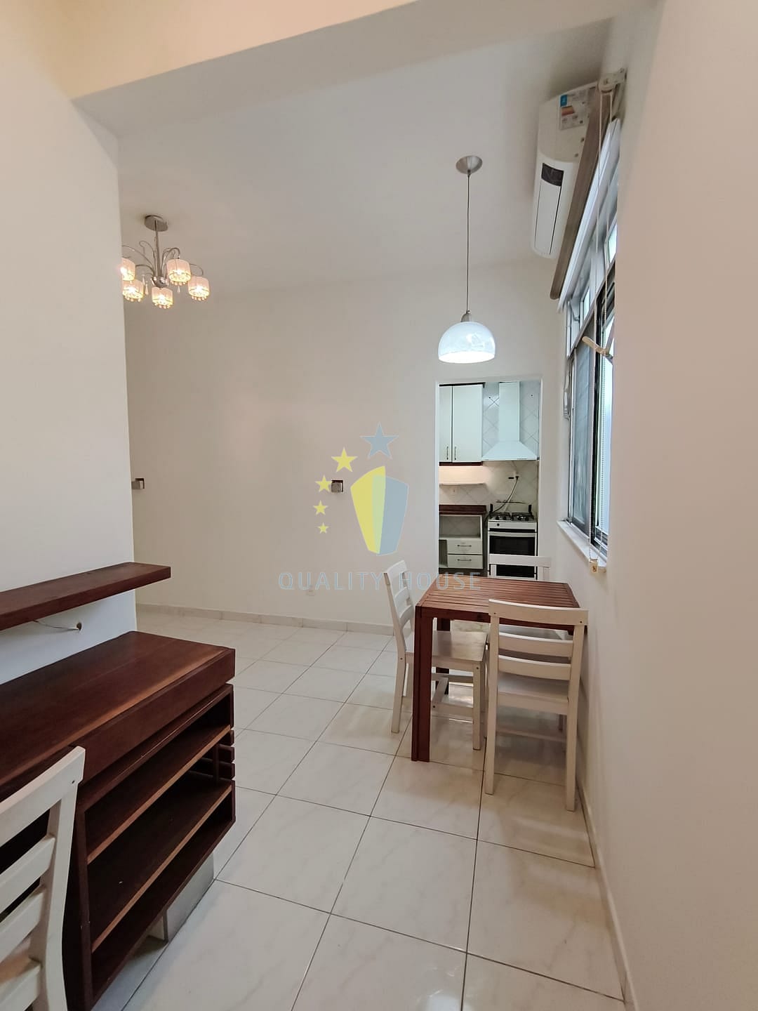 Apartamento para alugar com 1 quarto, 42m² - Foto 2