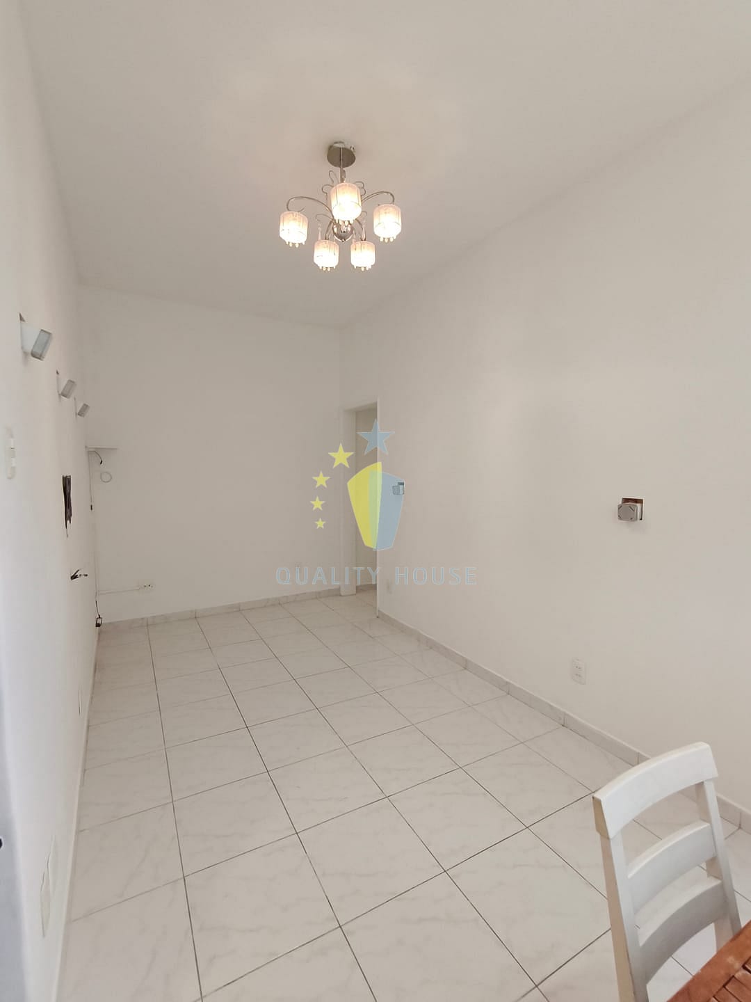 Apartamento para alugar com 1 quarto, 42m² - Foto 4