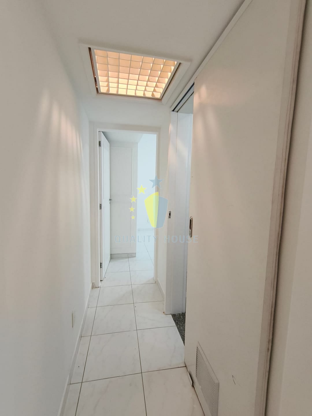 Apartamento para alugar com 1 quarto, 42m² - Foto 13