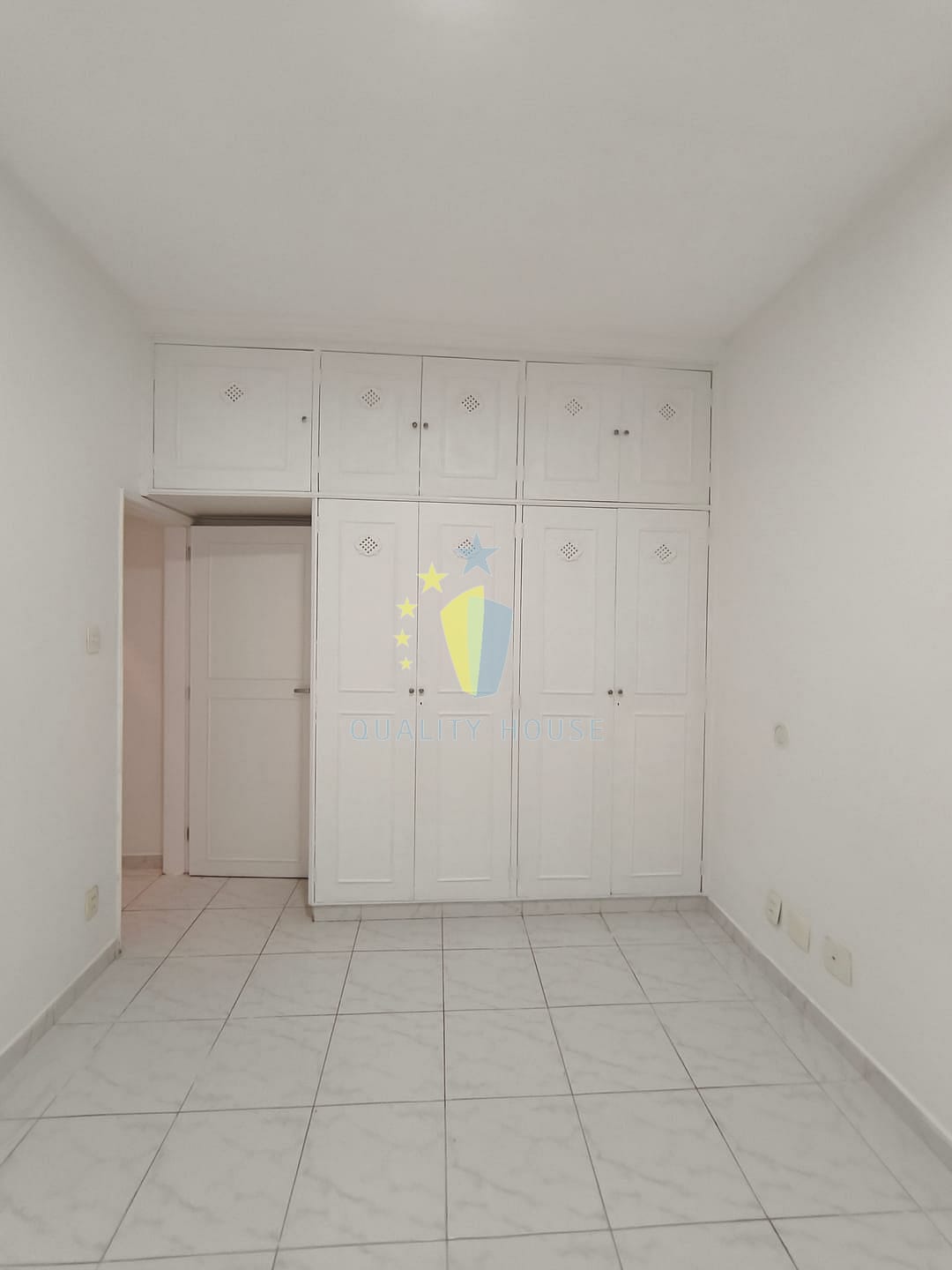 Apartamento para alugar com 1 quarto, 42m² - Foto 12