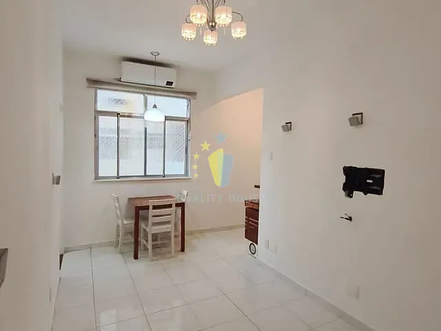 Apartamento com 42m² 1 quarto e 1 banheiro, à venda, no bairro Copacabana em Rio de Janeiro
