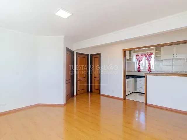 Apartamento com 53m² 2 quartos e 1 banheiro, para alugar, no bairro Jardim Botânico em Curitiba