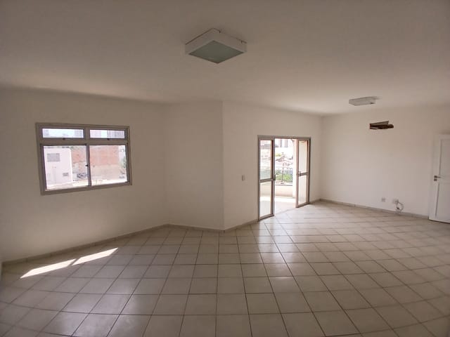 Foto do Apartamento - Ed. Saint Laurent: Apartamento disponível para locação, semi mobiliado, 250m², Popular, Cuiabá MT. | Verticali Imóveis