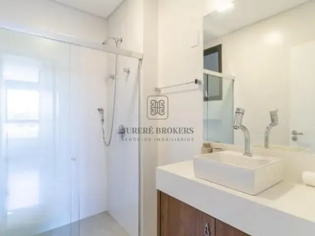 Apartamento 2 quartos e 3 banheiros, à venda, no bairro Jurerê em Florianópolis