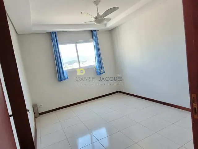 Apartamento 4 quartos e 2 banheiros, à venda, no bairro Pagani em Palhoça