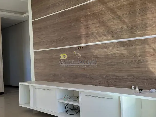 Apartamento 4 quartos e 2 banheiros, à venda, no bairro Pagani em Palhoça
