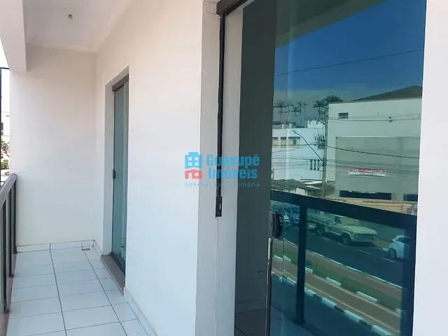 Apartamento com 90m² 2 quartos e 2 banheiros, para alugar, no bairro Centro em Guaxupé