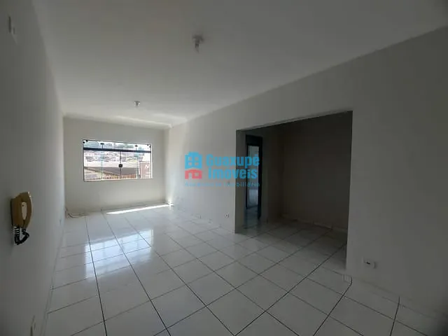 Apartamento com 90m² 2 quartos e 2 banheiros, para alugar, no bairro Centro em Guaxupé