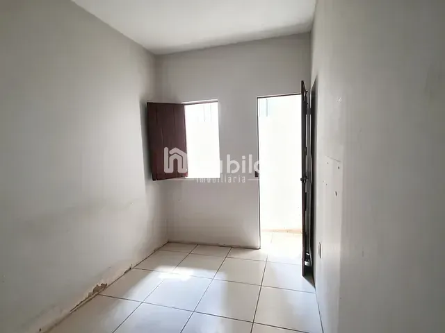 Apartamento 2 quartos e 1 banheiro, à venda, no bairro Boca do Rio em Salvador
