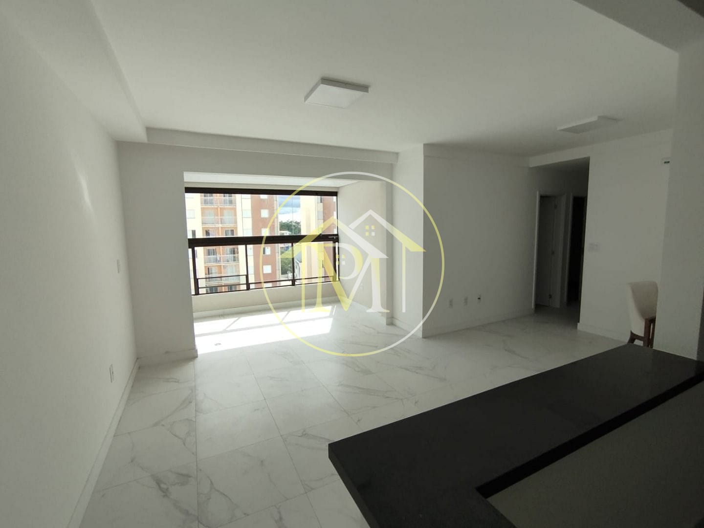 Apartamento à venda com 3 quartos, 87m² - Foto 1