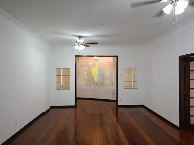 Apartamento com 155m² 3 quartos e 2 banheiros, para alugar, no bairro Laranjeiras em Rio de Janeiro