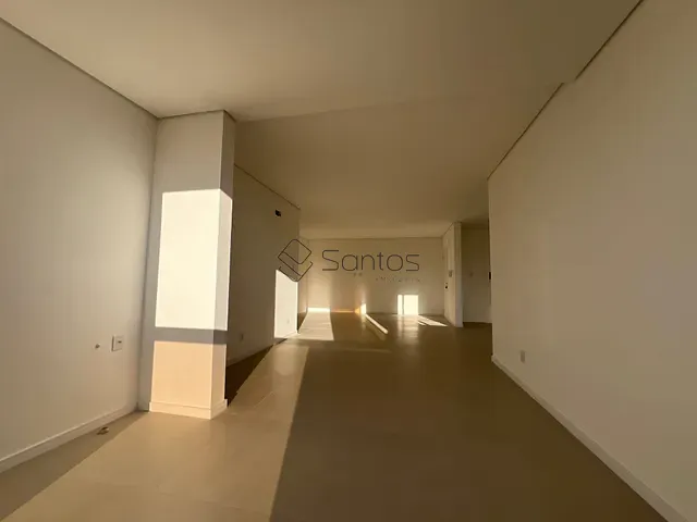Apartamento com 195m² 3 quartos e 3 banheiros, à venda, no bairro Centro em Ijuí