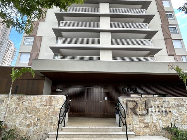Apartamento 3 quartos e 4 banheiros, à venda, no bairro Parque dos Lima em Franca