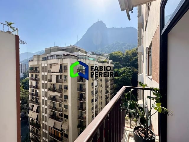 Apartamento com 85m² 2 quartos e 3 banheiros, à venda, no bairro Humaitá em Rio de Janeiro