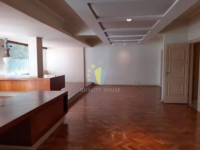 Apartamento com 190m² 4 quartos e 2 banheiros, à venda, no bairro Copacabana em Rio de Janeiro