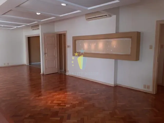 Apartamento com 190m² 4 quartos e 2 banheiros, à venda, no bairro Copacabana em Rio de Janeiro