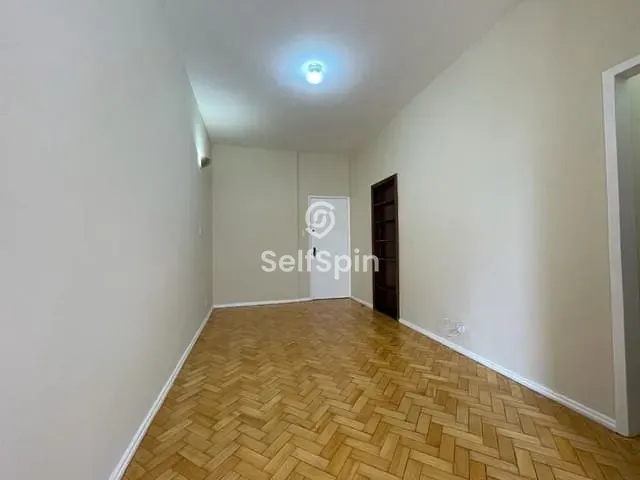 Apartamento com 100m² 2 quartos e 1 banheiro, para alugar, no bairro Icaraí em Niterói
