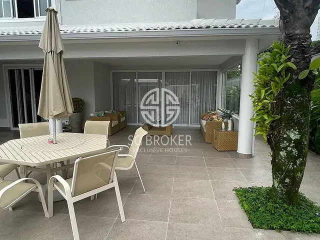 Casa com 600m² 5 quartos e 7 banheiros, à venda, no bairro Recreio dos Bandeirantes em Rio de Janeiro