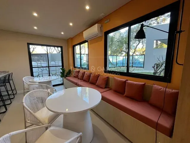 Apartamento com 54m² 3 quartos e 1 banheiro, à venda, no bairro Hauer em Curitiba