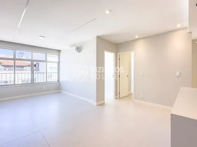 Apartamento 3 quartos e 2 banheiros, à venda, no bairro Leme em Rio de Janeiro