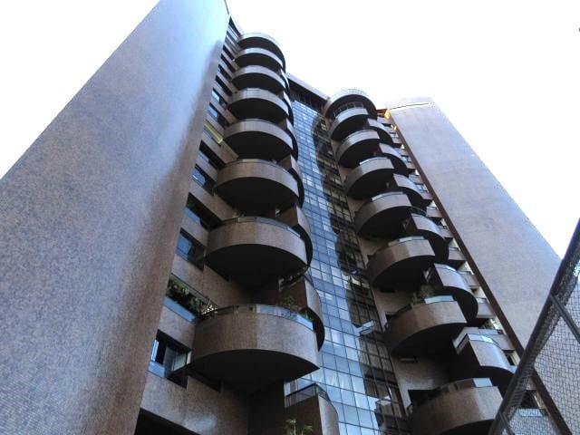 Foto do Apartamento - Apto à venda, no Ed. PALAIS LAC DOR, com vista para o Lago Igapó. 3 suítes (2 máster) com 298m² útil, na R. Elias Cesar, Londrina, PR | EVIDÊNCIA Imóveis