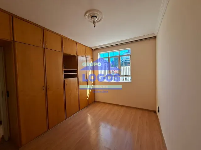 Apartamento 3 quartos e 1 banheiro, para alugar, no bairro Alvorada em João Monlevade
