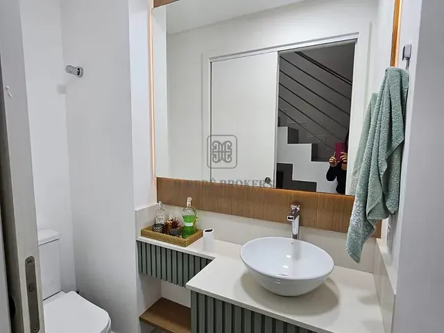 Apartamento 2 quartos e 3 banheiros, à venda, no bairro Jurerê em Florianópolis