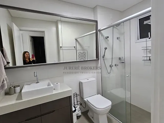 Apartamento 2 quartos e 3 banheiros, à venda, no bairro Jurerê em Florianópolis