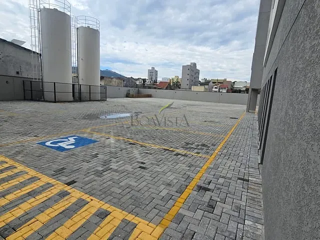 Studio 1 quarto e 1 banheiro, à venda, no bairro Atibaia Jardim em Atibaia