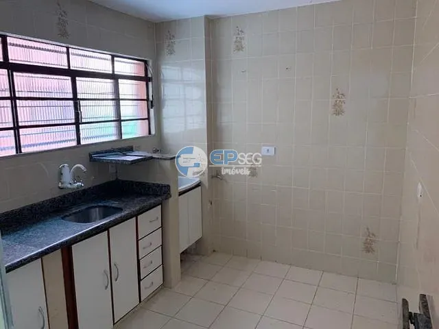 Apartamento com 59m² 3 quartos e 1 banheiro, à venda, no bairro Parque Jamaica em Londrina