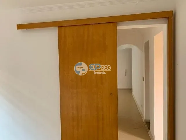 Apartamento com 59m² 3 quartos e 1 banheiro, à venda, no bairro Parque Jamaica em Londrina