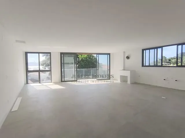 Apartamento 3 quartos e 4 banheiros, à venda, no bairro Jurerê em Florianópolis