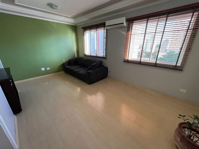 Apartamento 3 quartos e 1 banheiro, para alugar, no bairro Centro em Londrina