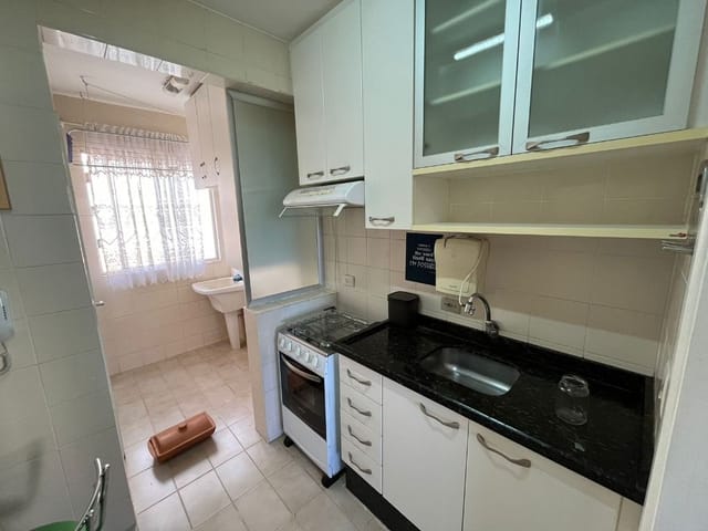 Apartamento 3 quartos e 1 banheiro, para alugar, no bairro Centro em Londrina