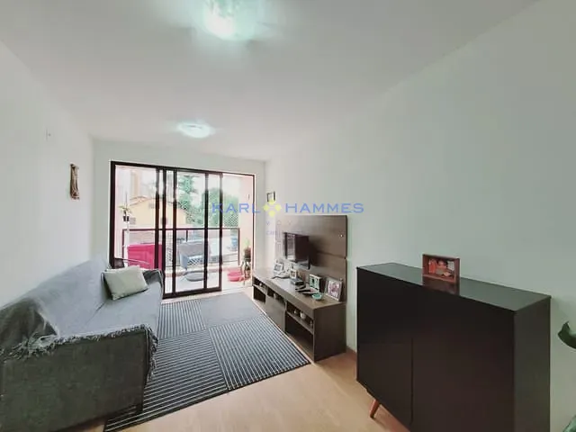 Apartamento 2 quartos e 2 banheiros, à venda, no bairro Coronel Veiga em Petrópolis