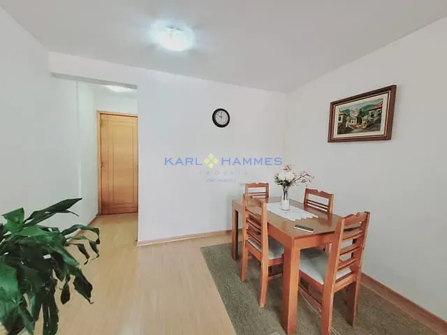 Apartamento 2 quartos e 2 banheiros, à venda, no bairro Coronel Veiga em Petrópolis