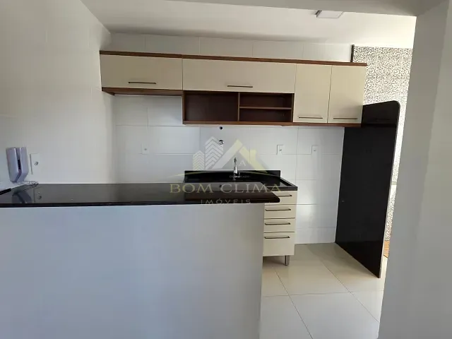 Apartamento 2 quartos e 2 banheiros, para alugar, no bairro Bandeirantes em Juiz de Fora