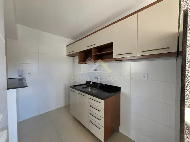 Apartamento 2 quartos e 2 banheiros, para alugar, no bairro Bandeirantes em Juiz de Fora