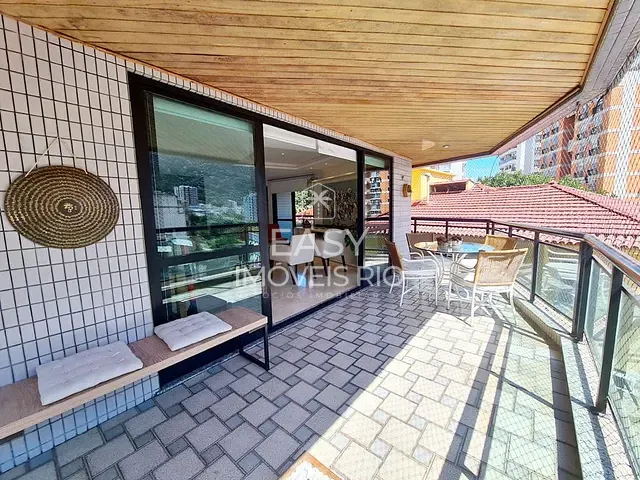 Apartamento com 240m² 4 quartos e 6 banheiros, à venda, no bairro Lagoa em Rio de Janeiro